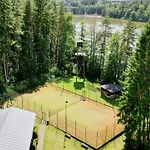 Komáří Louka Hotel *