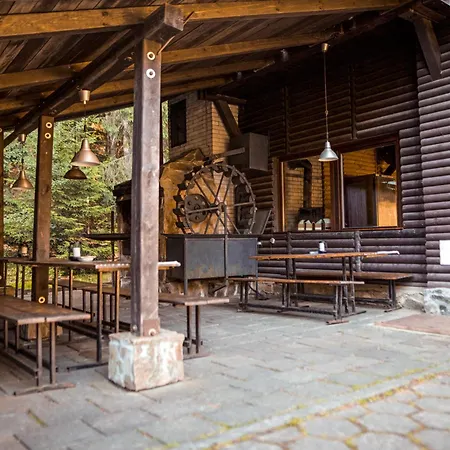 Komari Louka * Nova Olesna