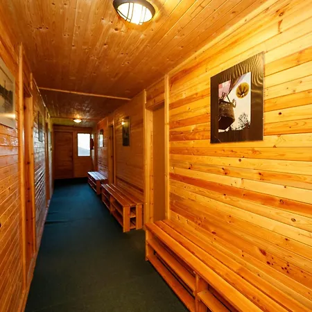 Hotel Komari Louka *