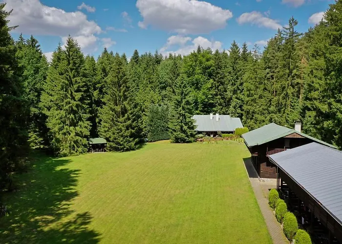 Komáří Louka Hotel